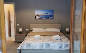 Sorrento'S Holidays Room 1